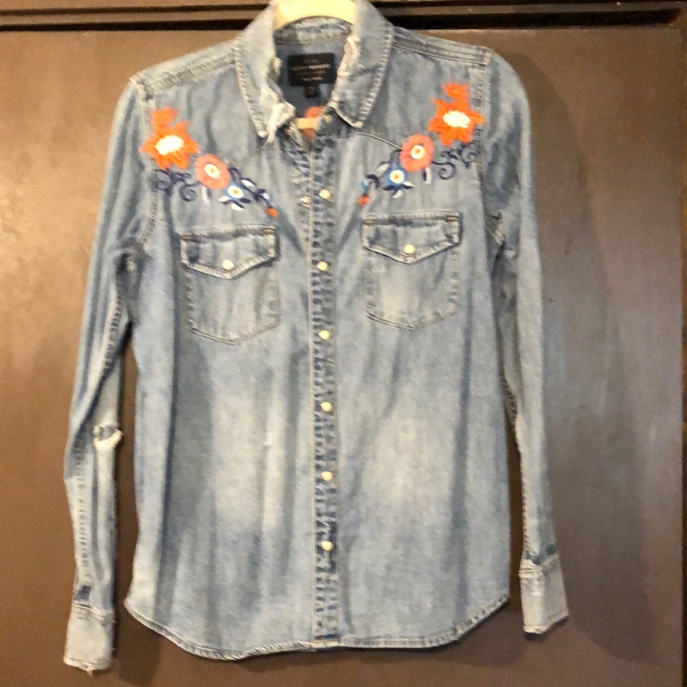 Lucky embroidered denim top